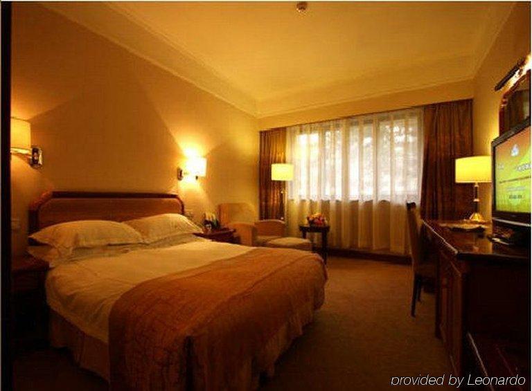 Shungeng Hillview Hotel Jinan Room photo