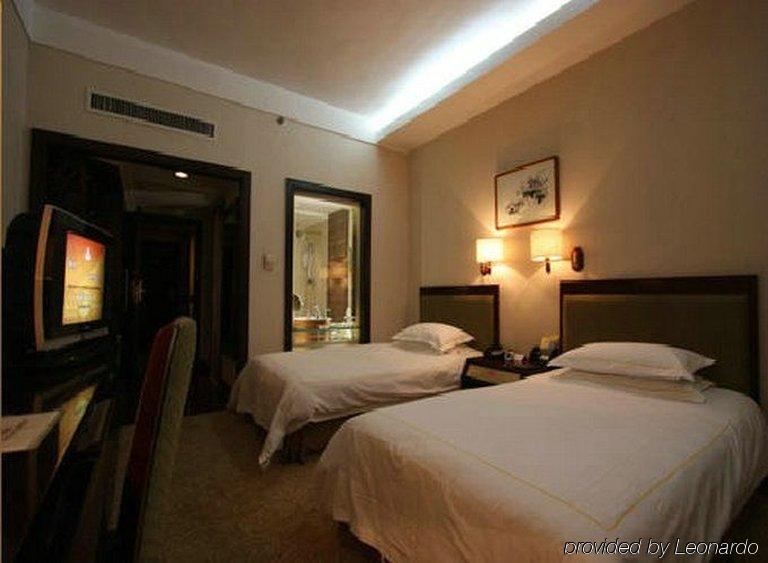 Shungeng Hillview Hotel Jinan Room photo