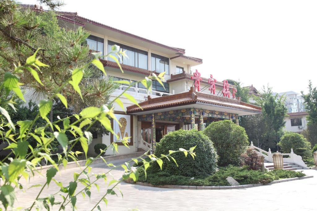 Shungeng Hillview Hotel Jinan Exterior photo