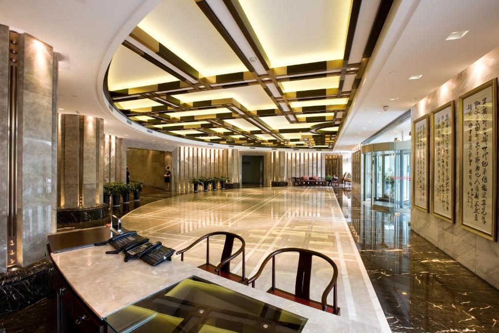 Shungeng Hillview Hotel Jinan Exterior photo